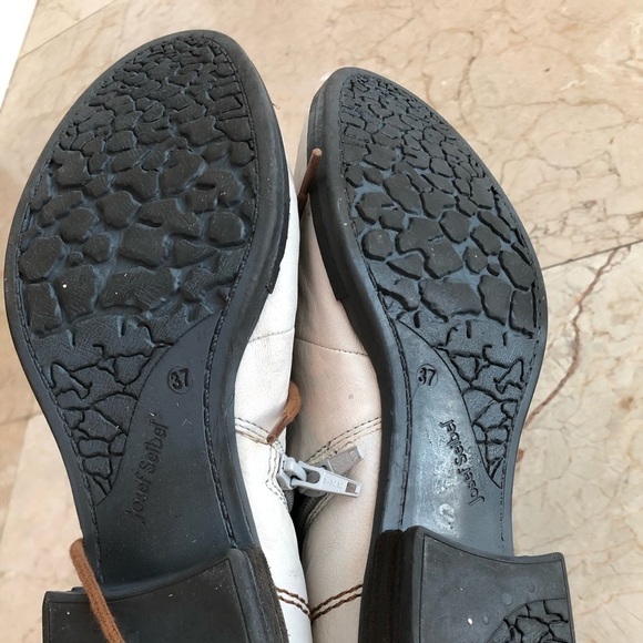 Josef Seibel Women’s Boots - Picture 14 of 16